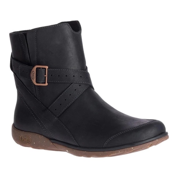Chaco Skye Black Leather Hiking Boots 